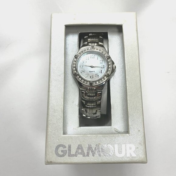 Glamour Bracelet Style Analog Watch With Crystals & Mother of Pearl Face Silver - Picture 1 of 13